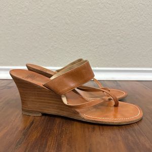 IL SANDALO ITALIA Leather Wedged Strappy Sandals in Camel